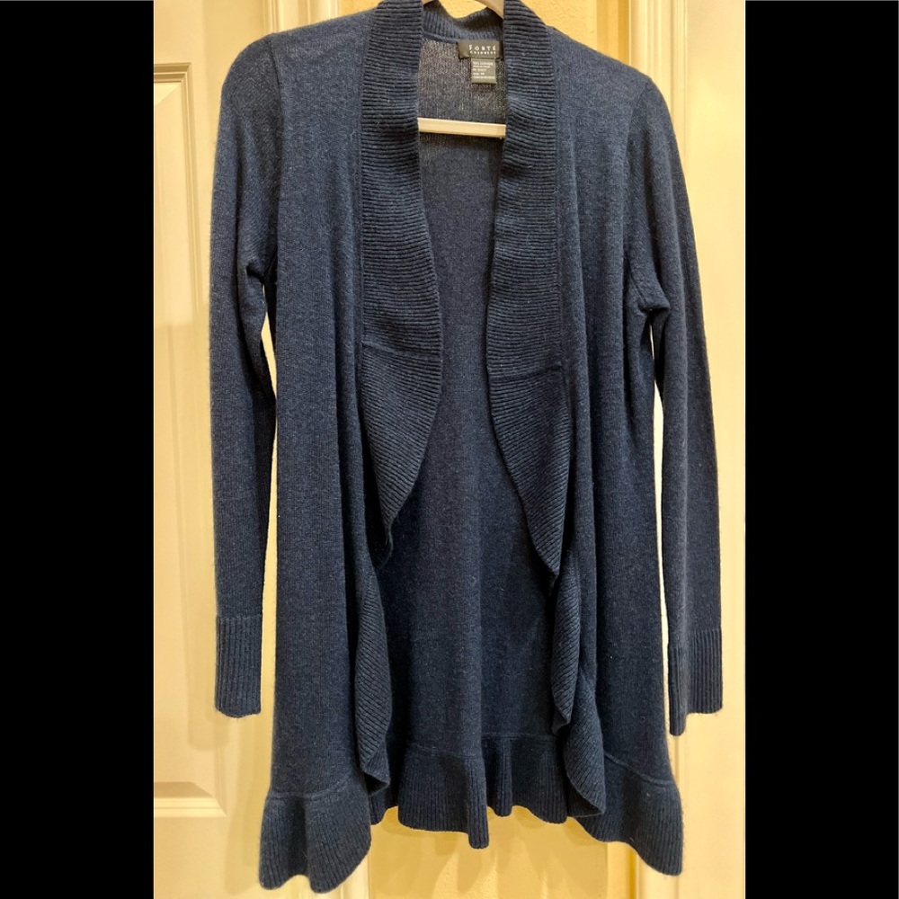 Forte, never worn cashmere size M cardigan.